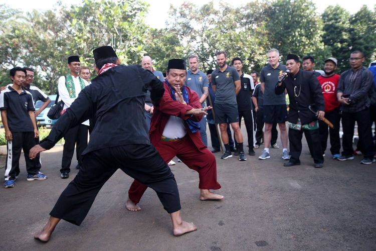 tradisi Palang Pintu